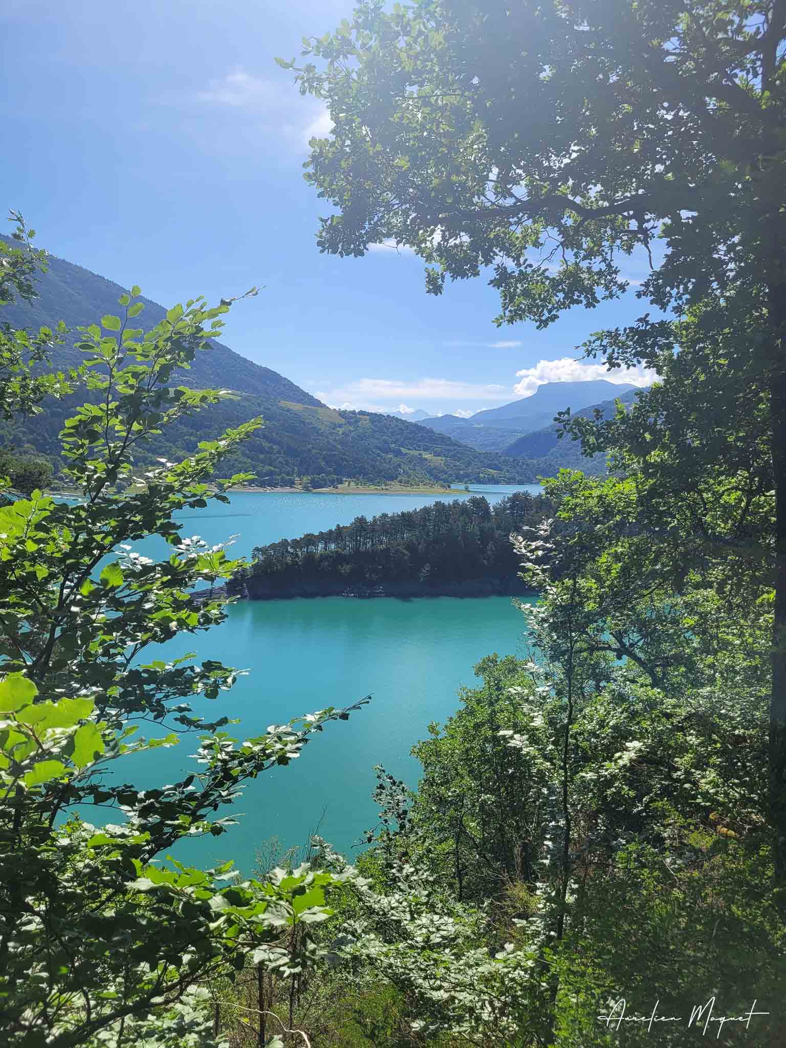 Frissons et eaux turquoise : la boucle des passerelles du Monteynard